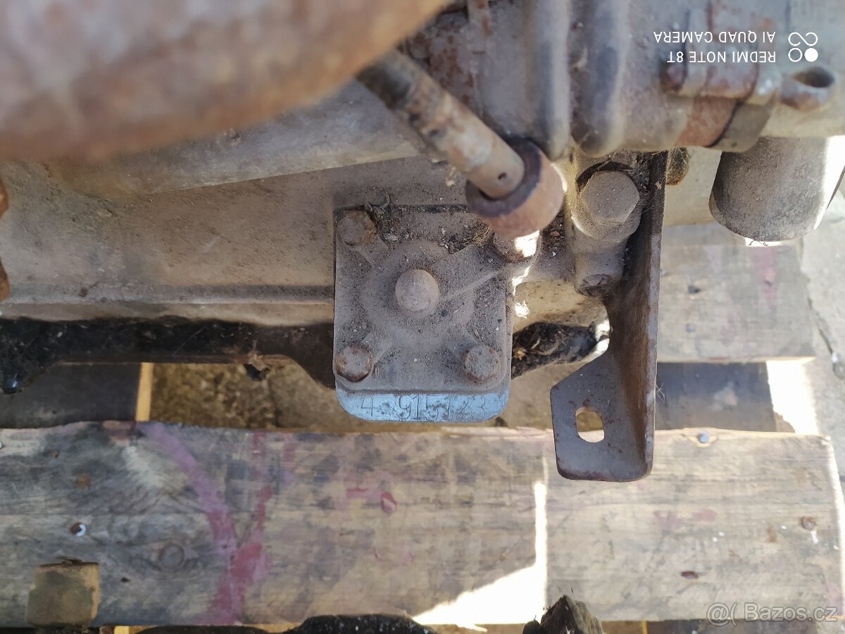 Škoda Octavia motory+díly - 9