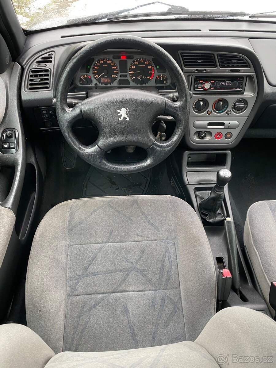 Peugeot 306 1.8i 81kw rok 2001 Euro3 v ČR jedna majitelka - 9
