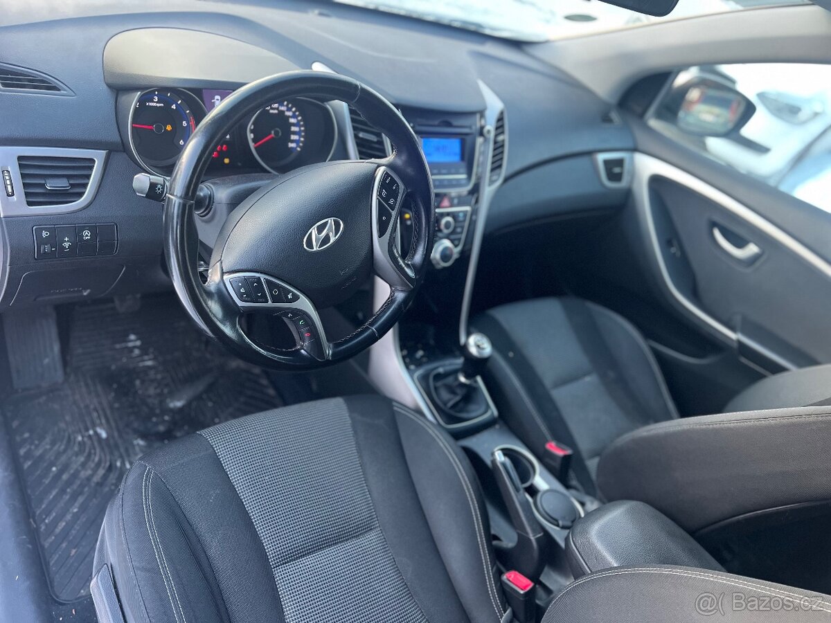 I30 1.6 crdi 1. Majitel v ČR - 9