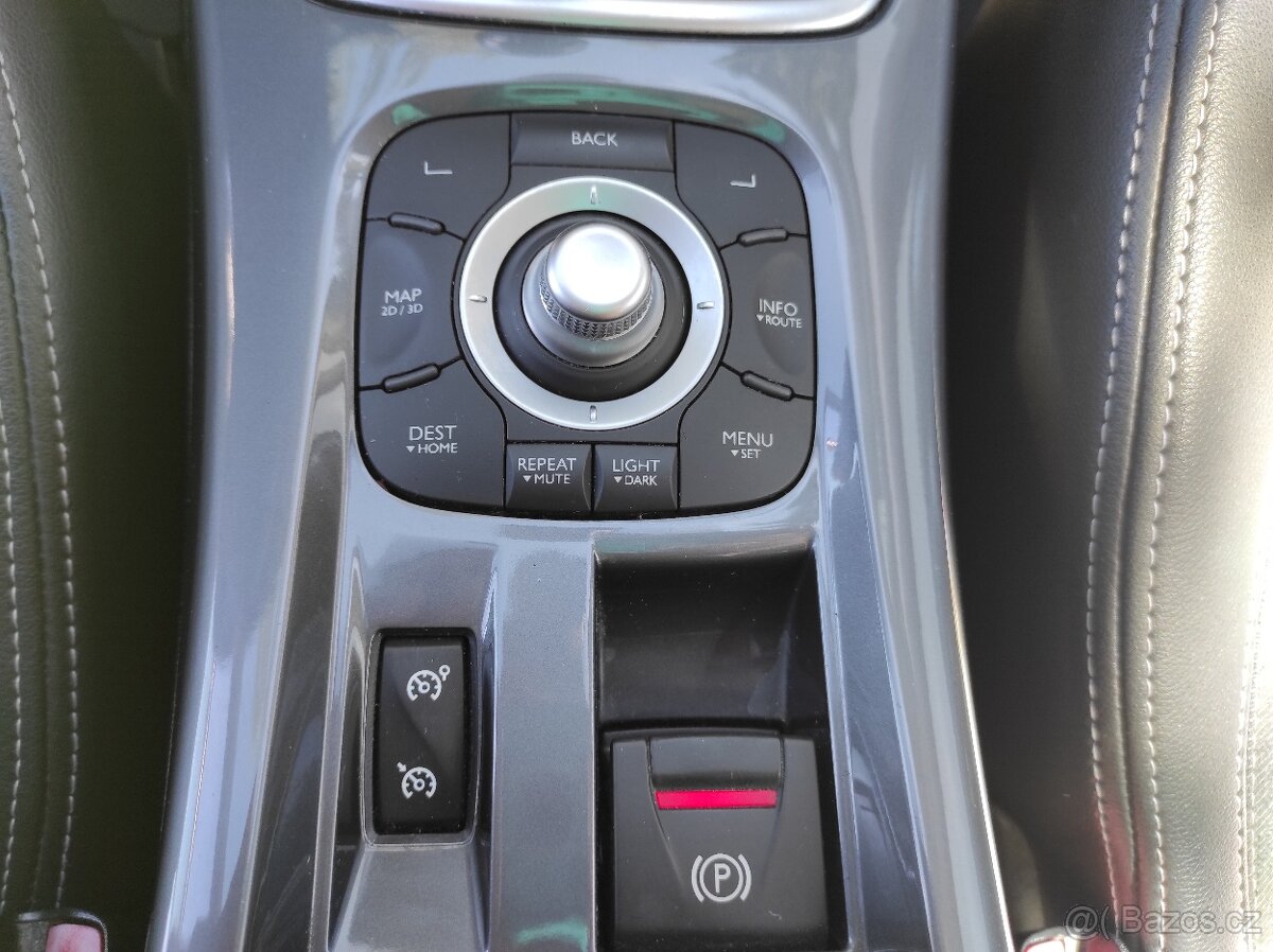 Renault Laguna Combi 2.0 DCi R.V. 2011 ČR 1.MAJ. 159 tis. km - 9