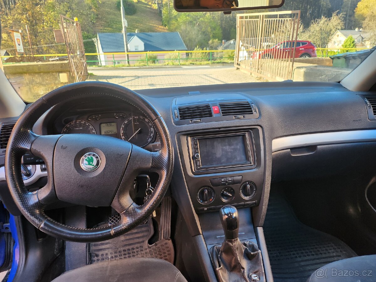Škoda Octavia kombi 1,6Mpi 75KW platné STK - 9
