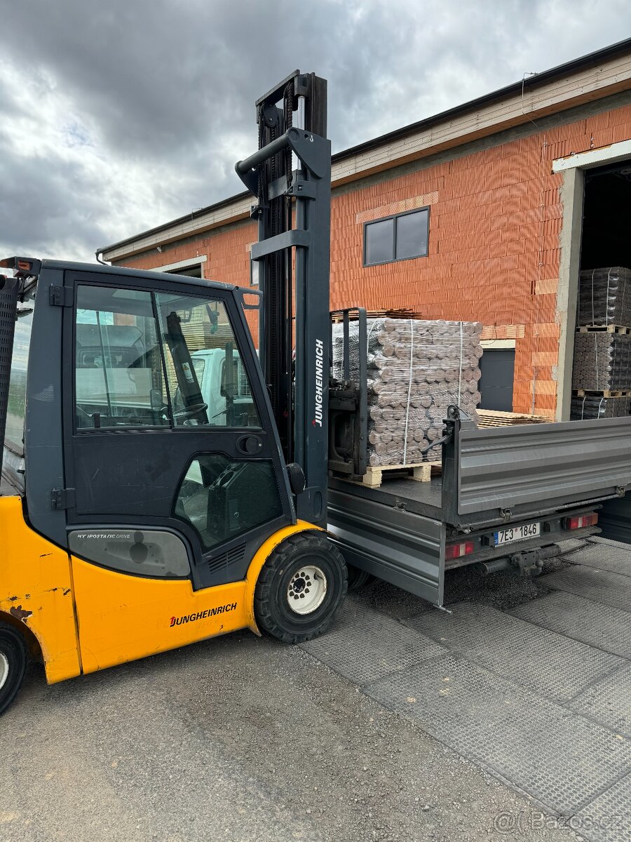 Brikety tvrdé válce dub.7.9kč.Pelety.podzim akce.dop.zdarma - 9