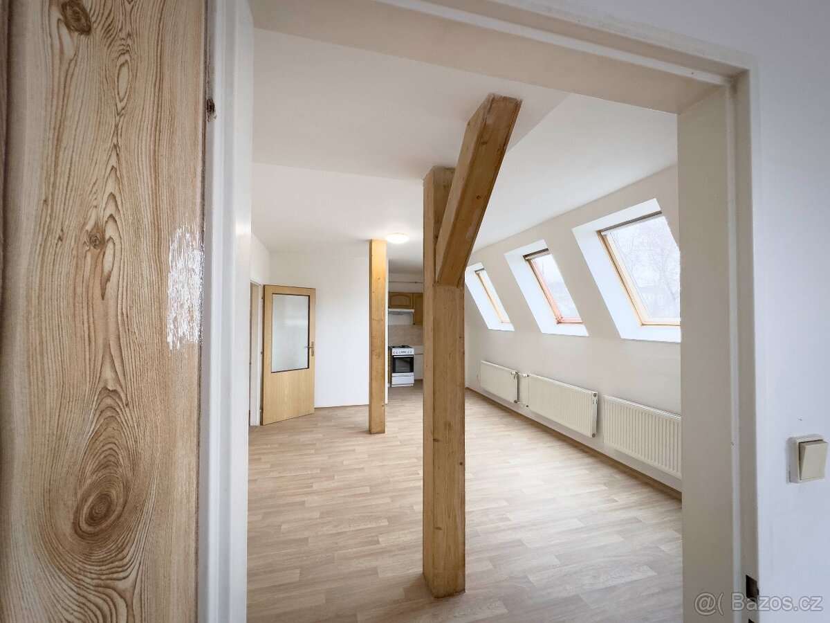 Pronájem 3kk v centru Jablonce nad Nisou - 9