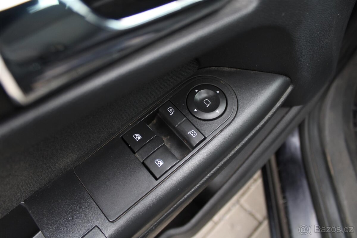 Opel Astra 1.6i 85kW ENJOY KLIMATIZACE (2010) - 9