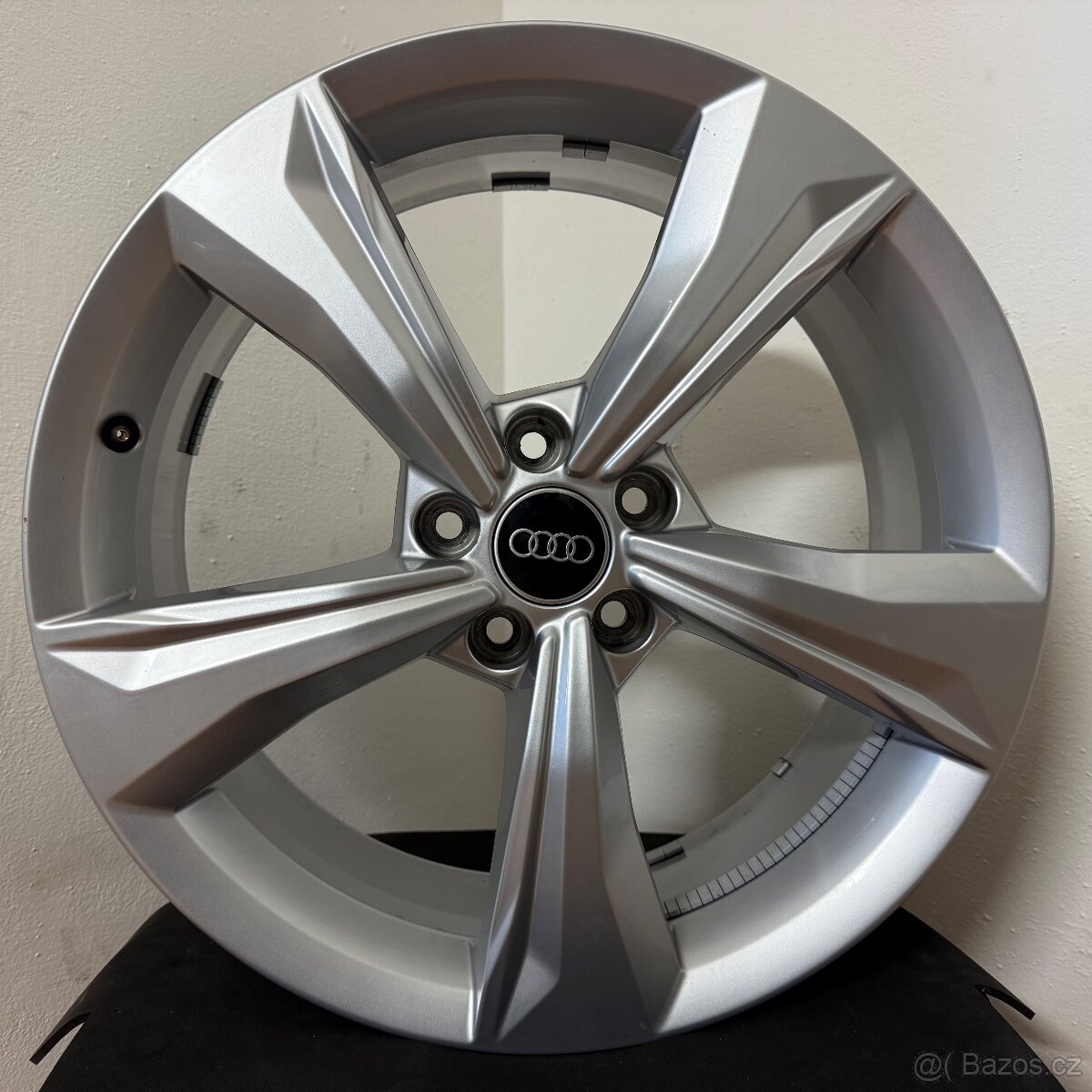 AUDI Q5 / ŠKODA KODIAQ 5x112 R19 ET34 7Jx19 57,1mm - 9