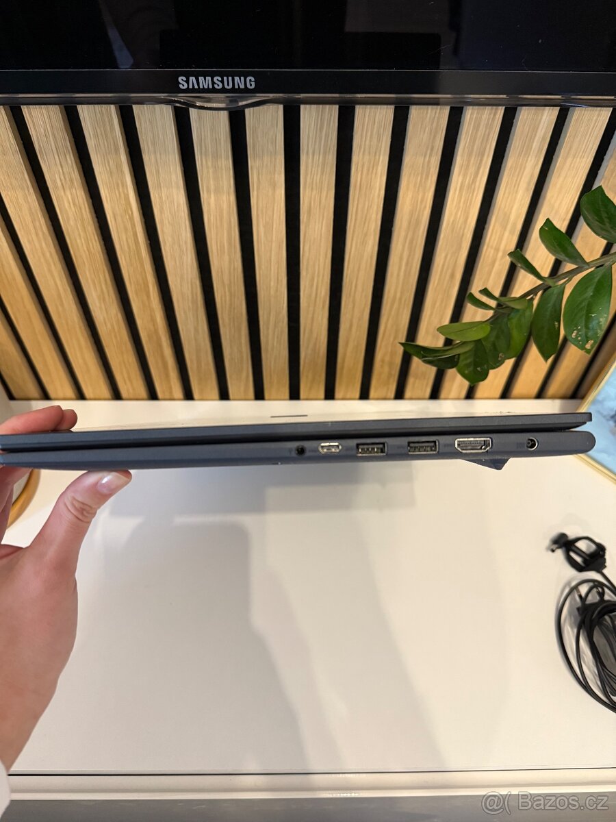 ASUS VivoBook 17 X1704VA-AU156W - 9