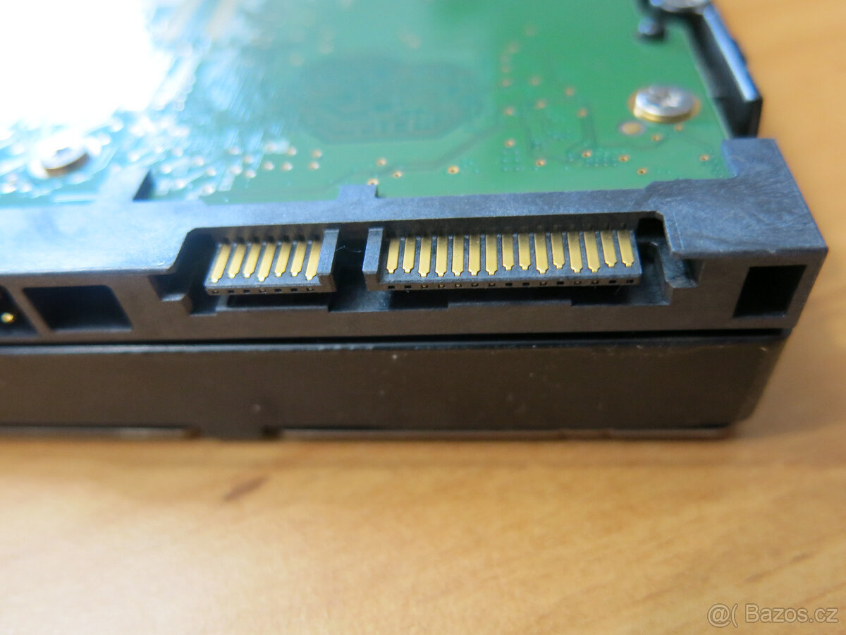 prodám 2ks 1TB datacentre HDD WDC DC HA210 SATA3/6G - 9