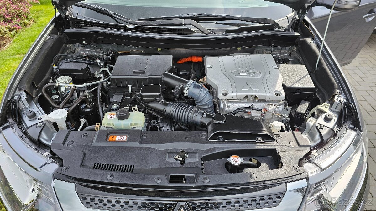 Mitsubishi Outlender 2.4 PHEV 4x4 - 9
