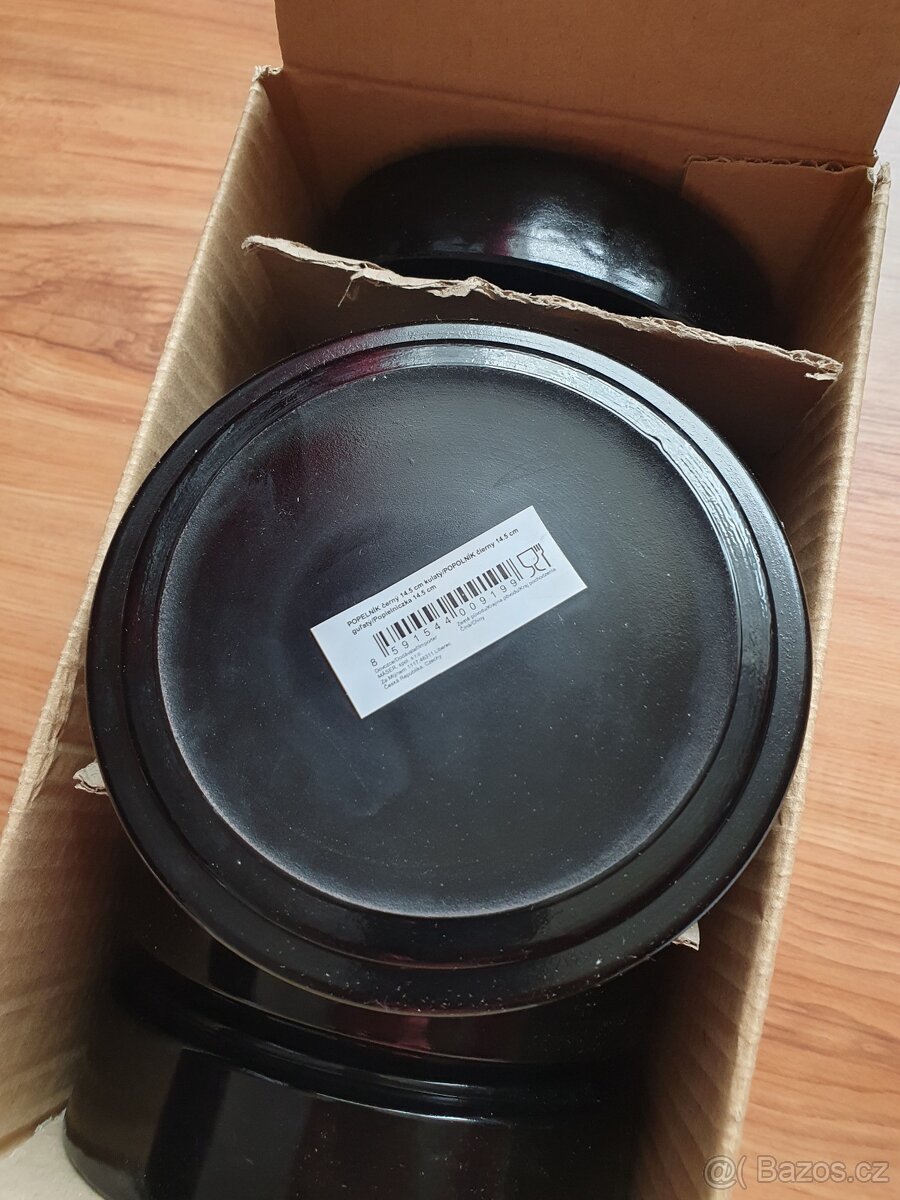 Popelníky. Nové - 9