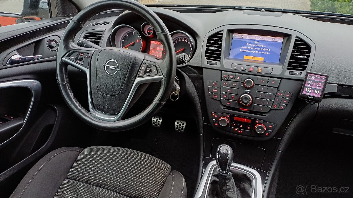 Opel Insignia Sport 2.0 TDI 118 KW - 9