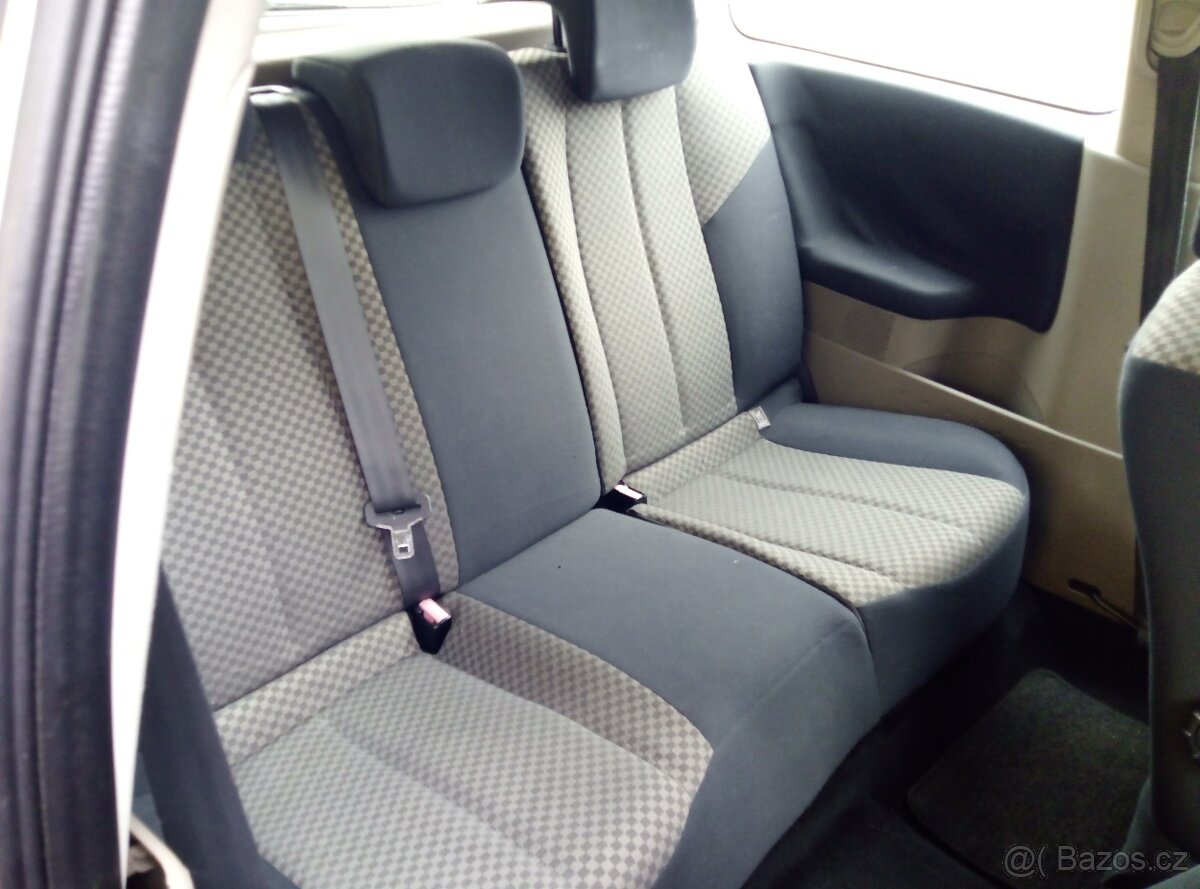 Renault Mégane, 1.6i 83kW - 9
