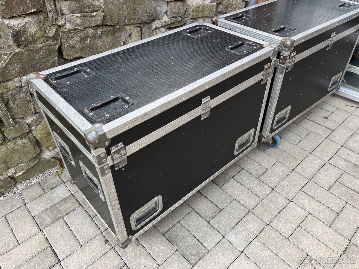 4x Futurelight MH660 spot + 2x case - 9