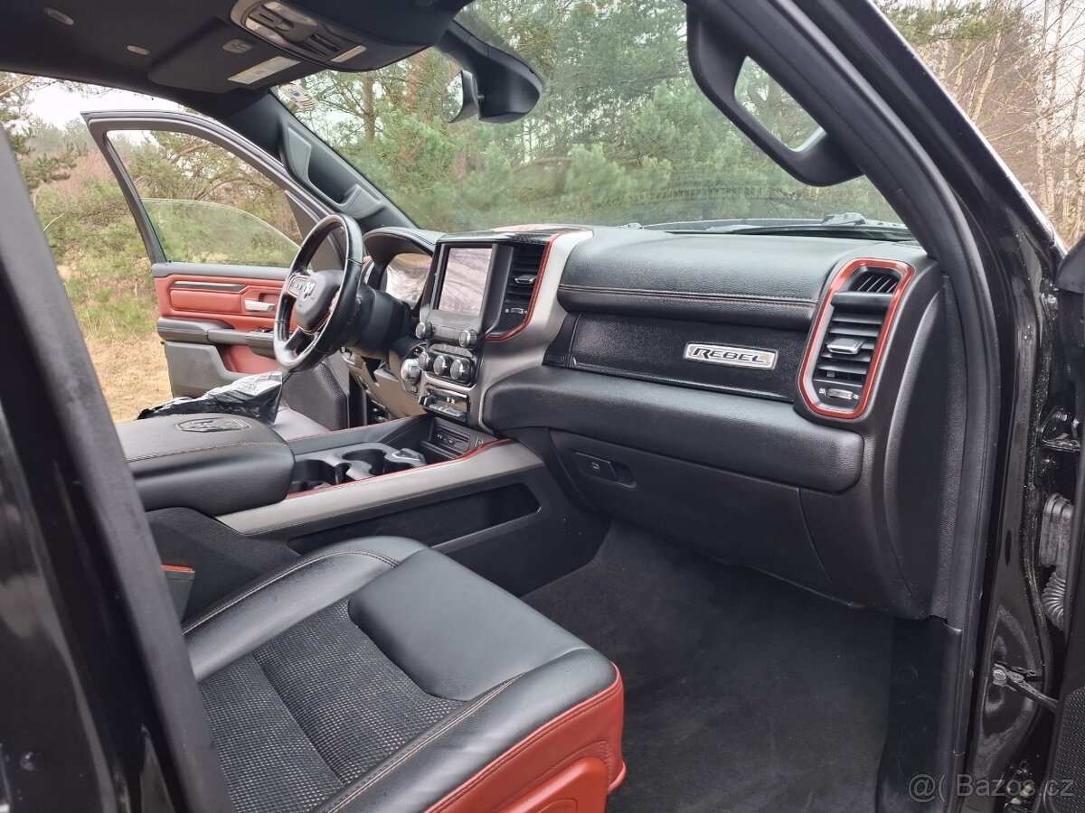 DODGE RAM 1500 REBEL 5.7 HEMI 2019 - 9