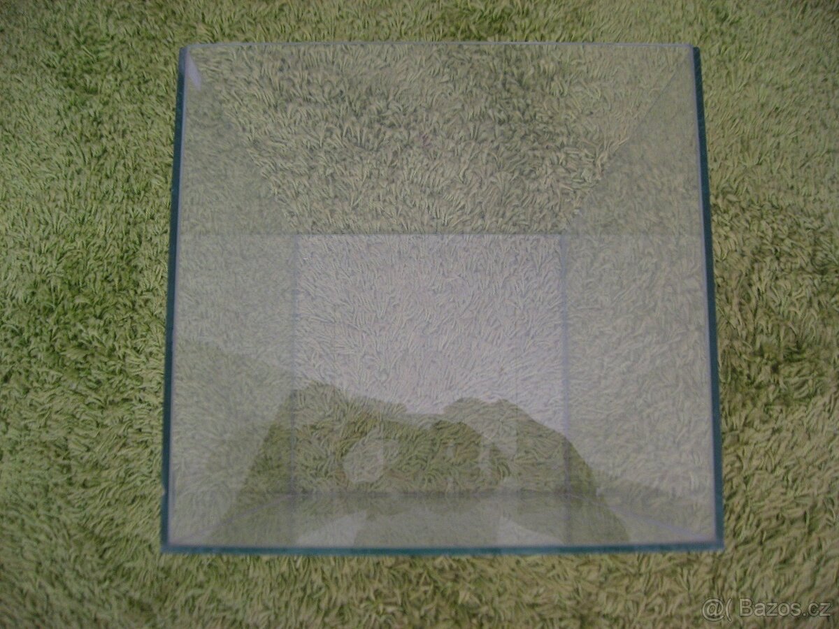 Prodám 2 akvária - 9