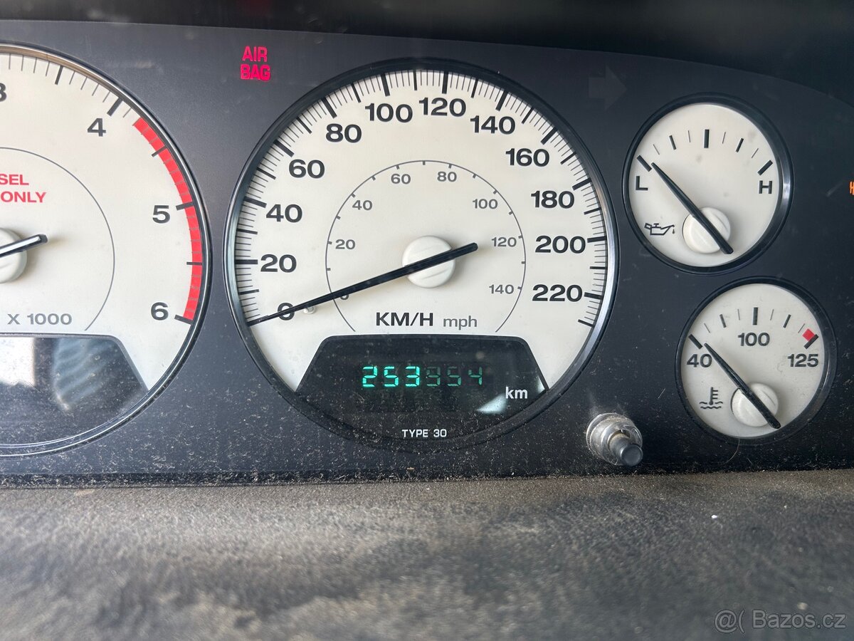 Jeep Grand Cherokee 2.7 - 9