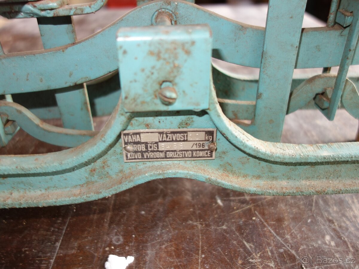 Staré kovové váhy, veliké - 9