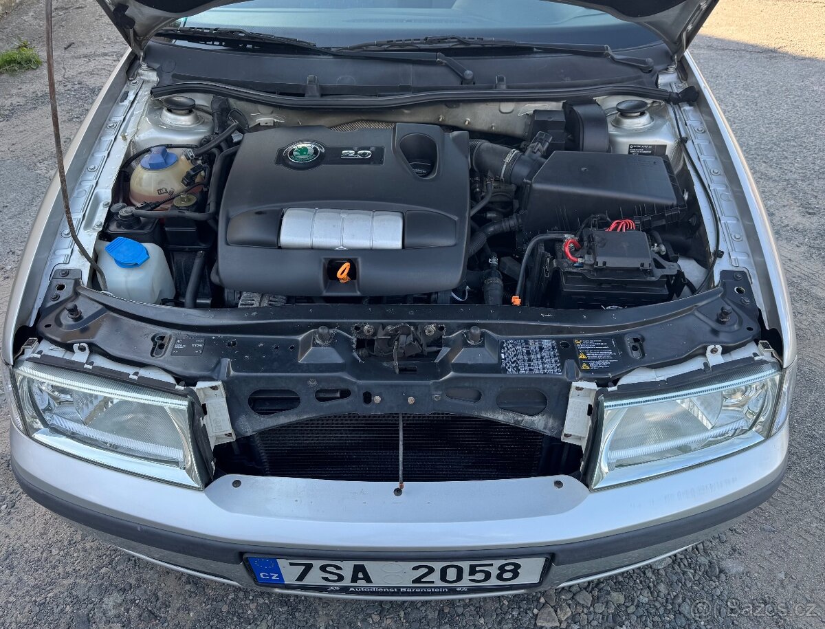 Škoda Octavia, 2.0i 85kW Ambiente.4x4 - 9
