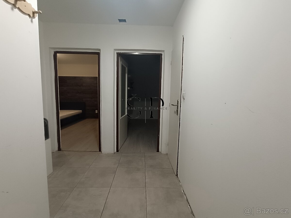 Pronájem bytu 2+1 s lodžií, 70 m² – Sídliště 9. května, Nejd - 9