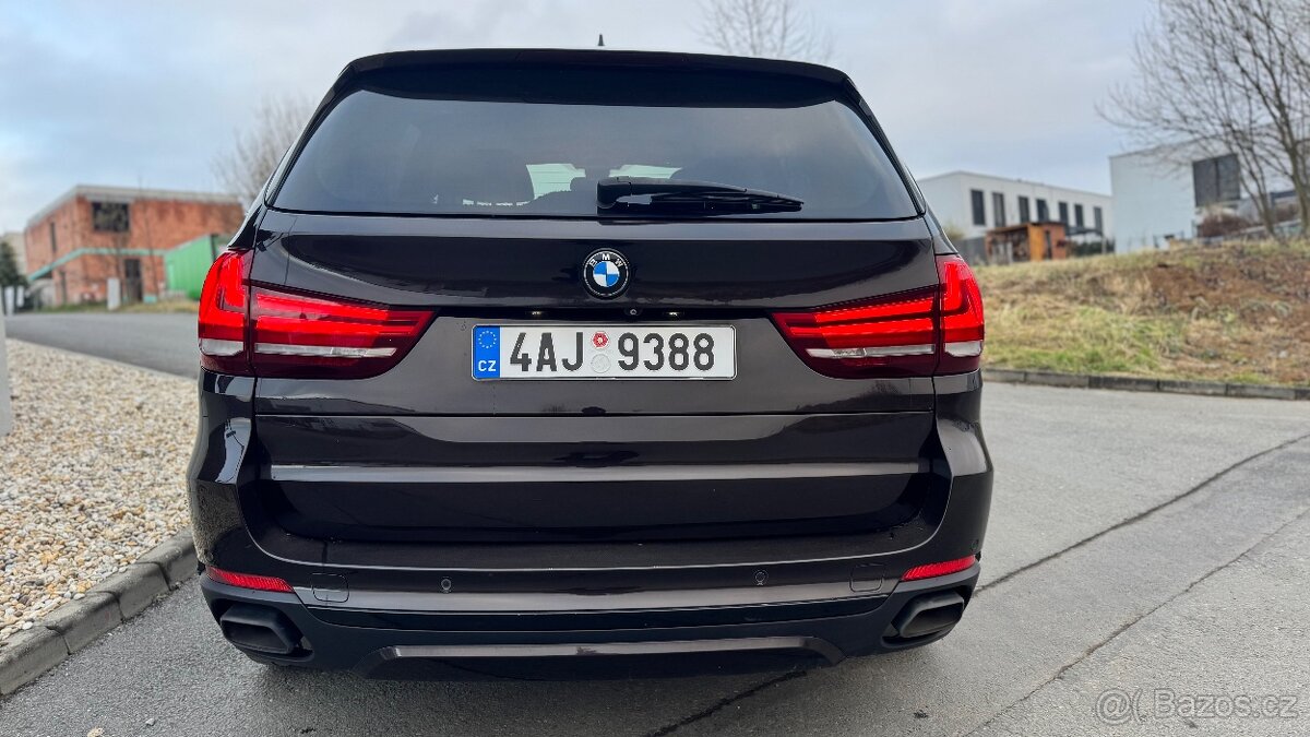 đ BMW X5 40d xDrive â 2014 â â LuxusnĂ vĂ˝bava - 9