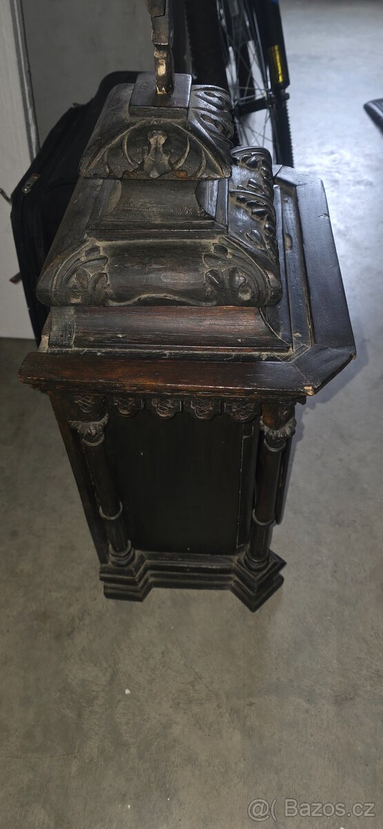 Hodně stará schránka/skříňka/ - 9