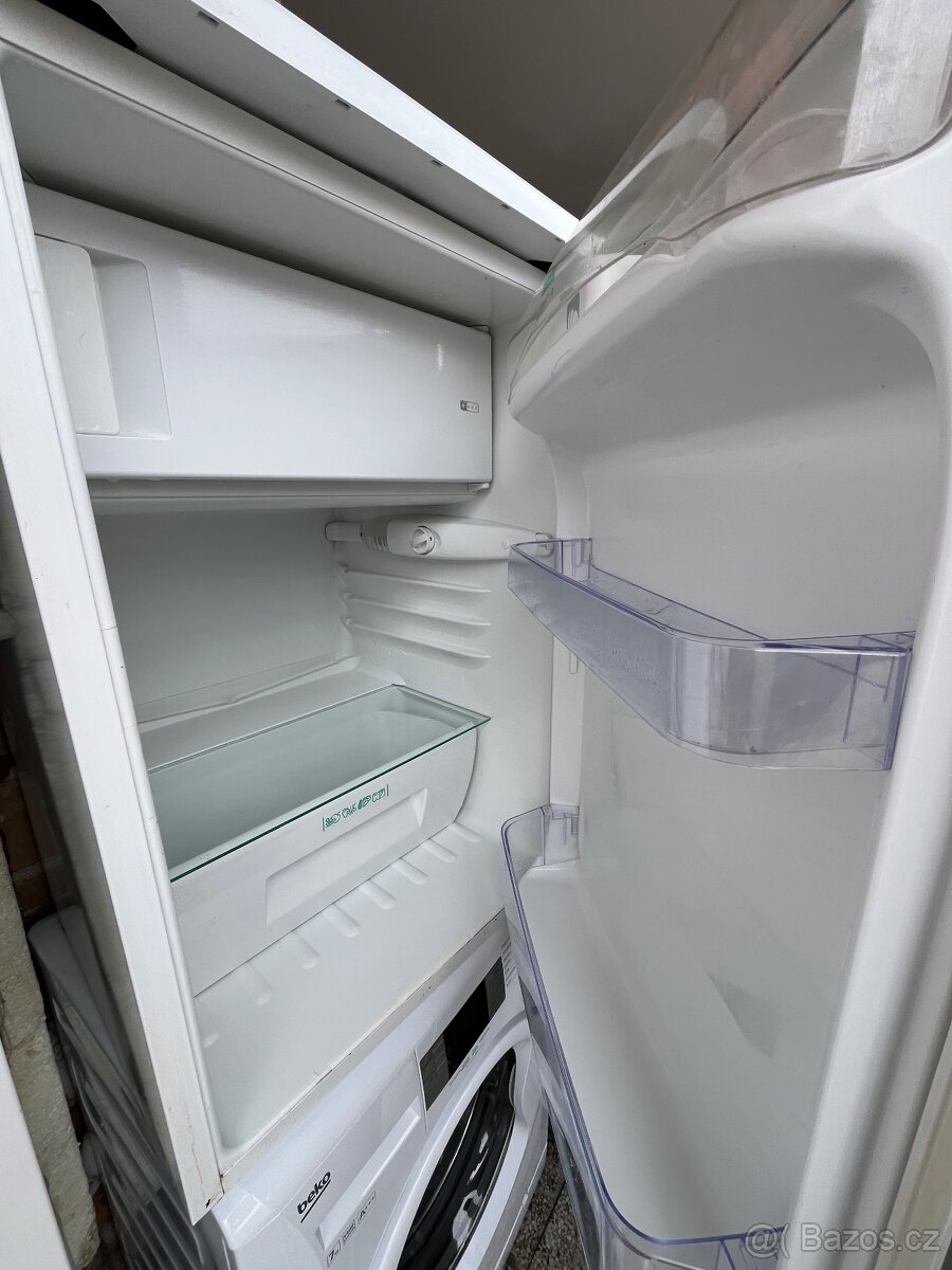 Malé lednice s mrazákem - 9