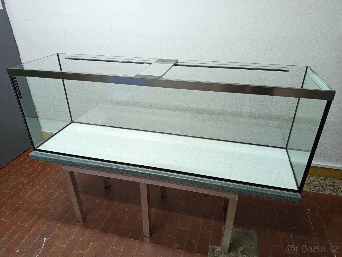 Prodám akvárium +vnější filtr - 9