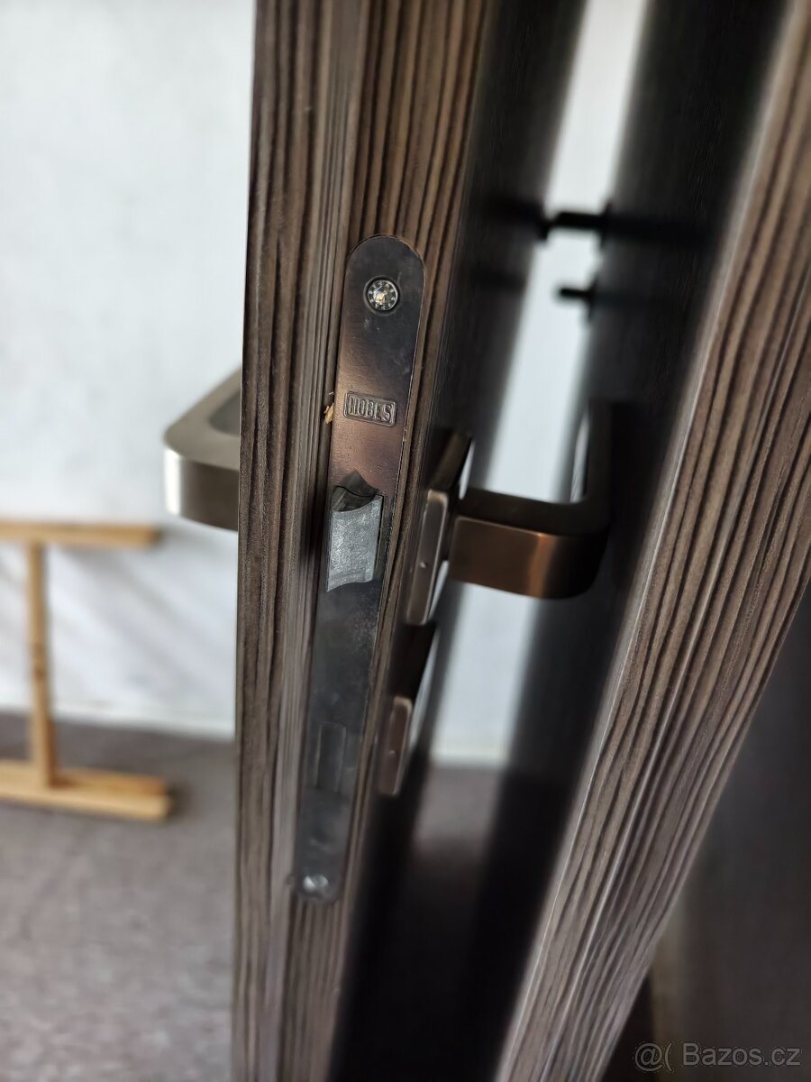 Interiérové dveře – šedý dekor dřeva, moderní design - 9