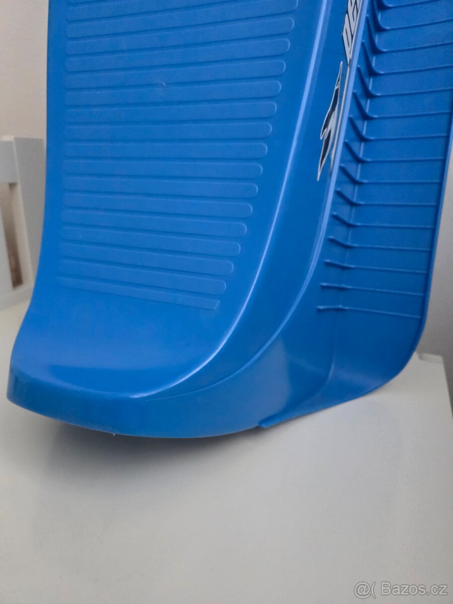 Plastové sáňky Acra - 9