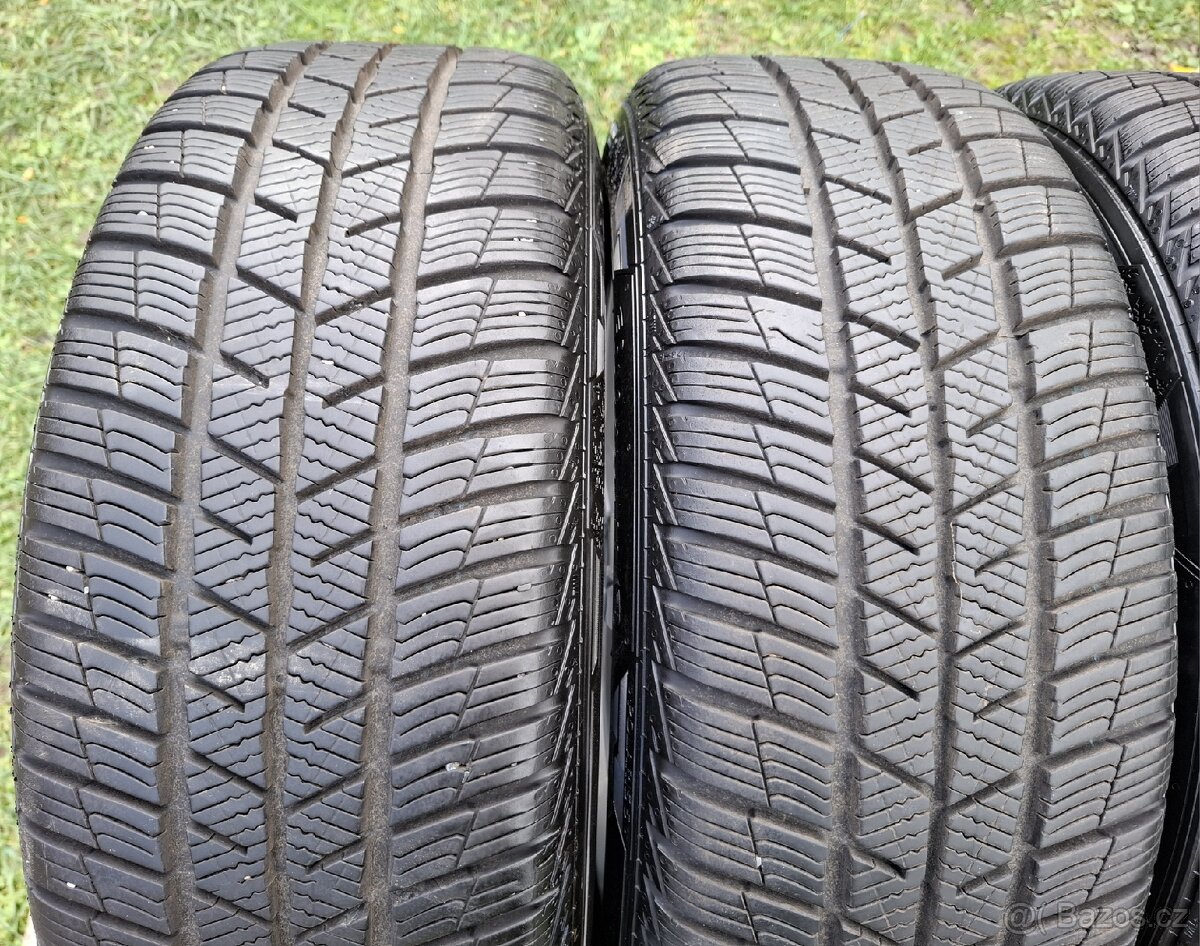 312 Zánovní zimní sada Octavia III 205/55/16 - 9