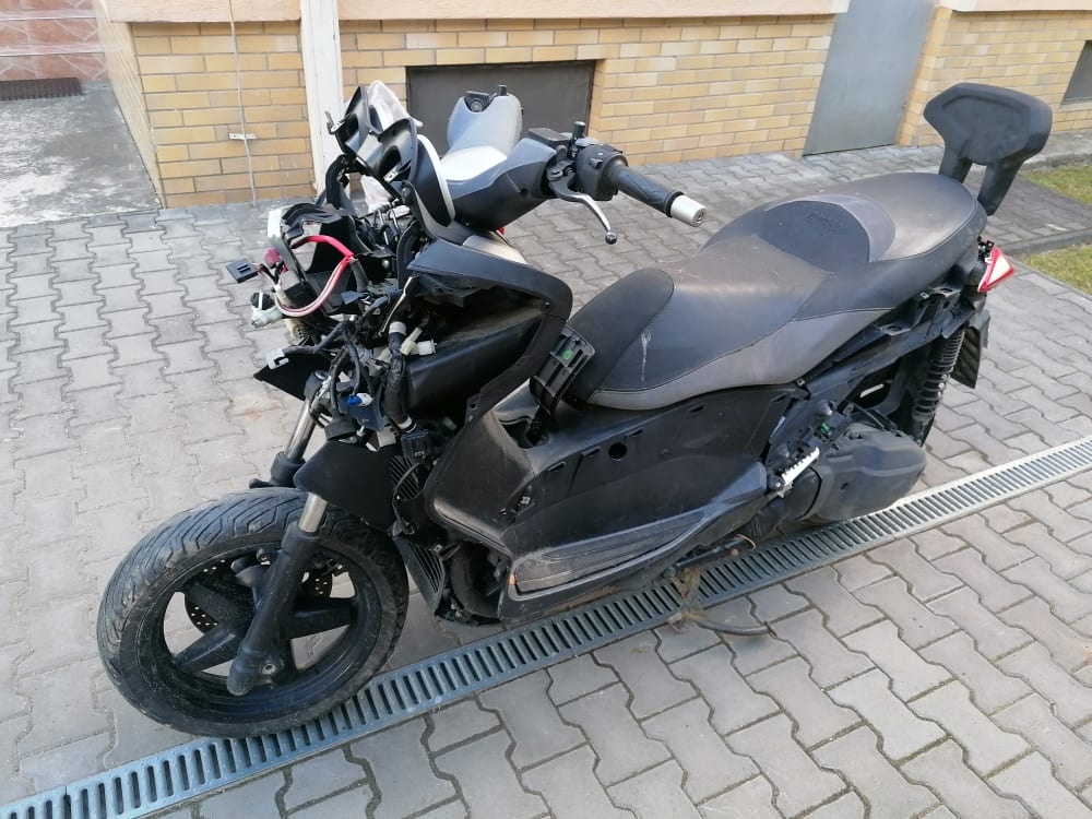 Yamaha x-max 125cm r.v 2010-2014 - 9
