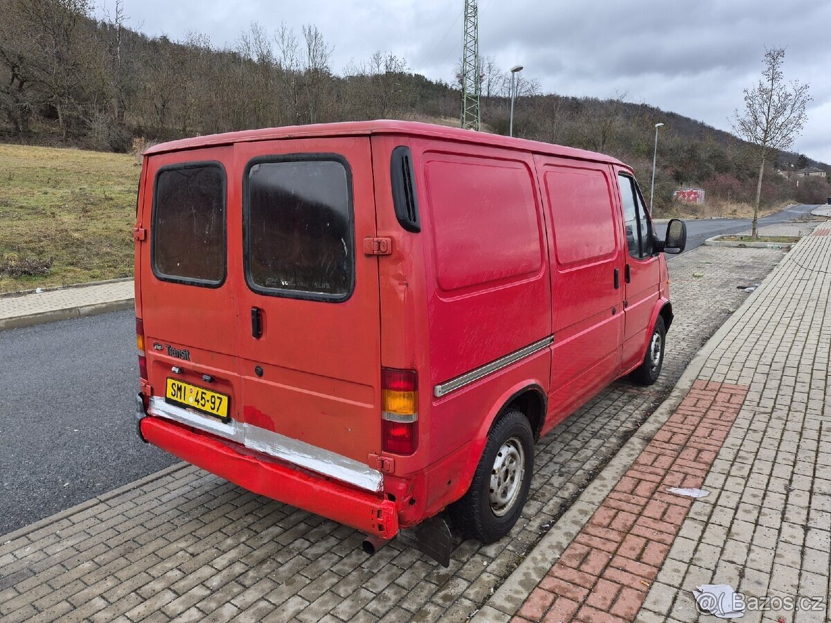 Ford Transit najeto 104000 - 9