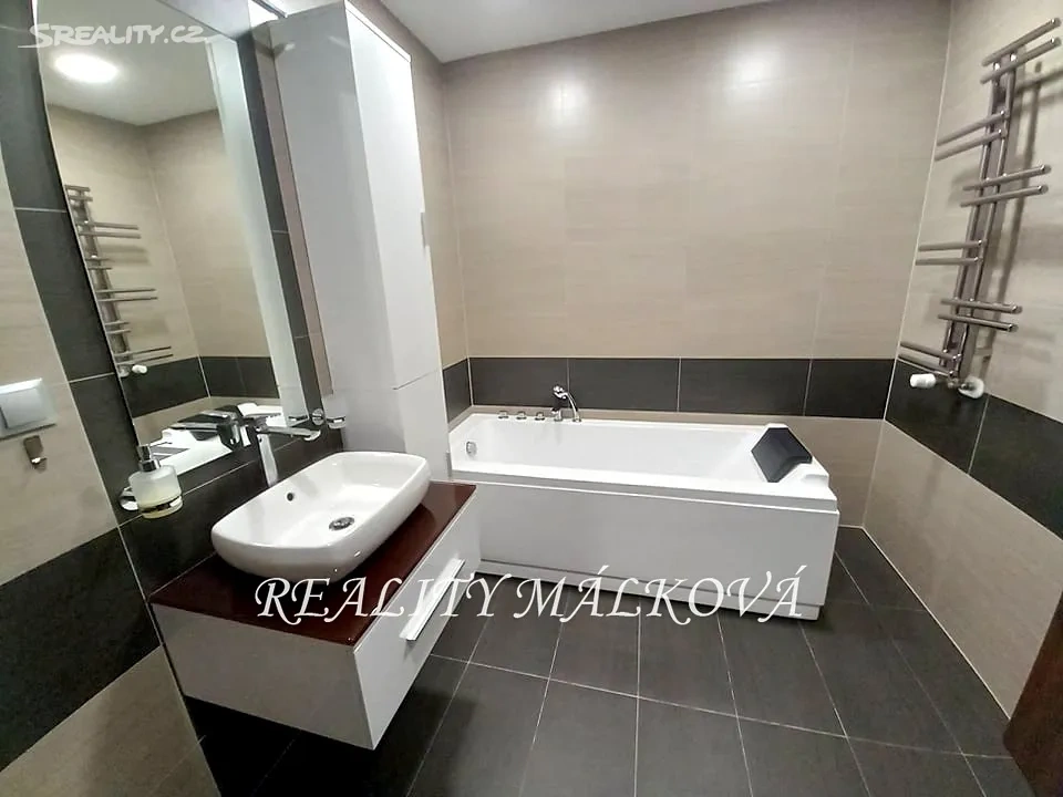 Pronájem bytu 3+kk 83 m² Na Spravedlnosti, Pardubice - 9