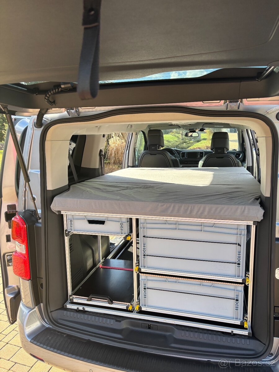 Kempovací vestavba do dodávky - 9