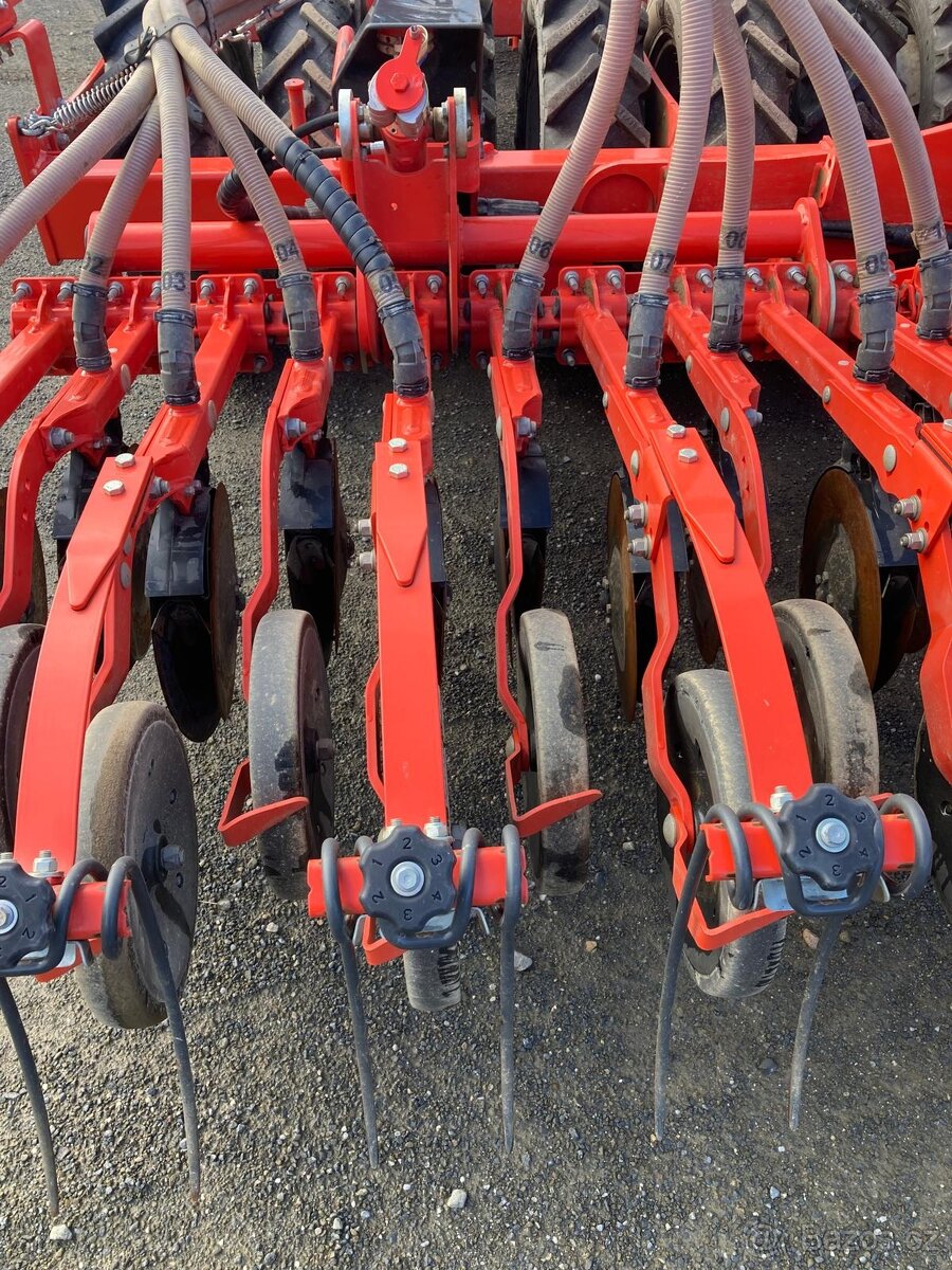 Secí stroj KUHN Espro 6000R - 9