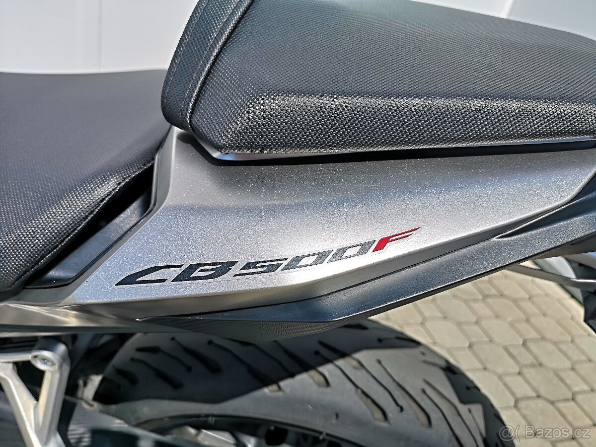 Honda CB 500 F, r.v.2020, nová v ČR, 35 kW, najeto 11.996 km - 9