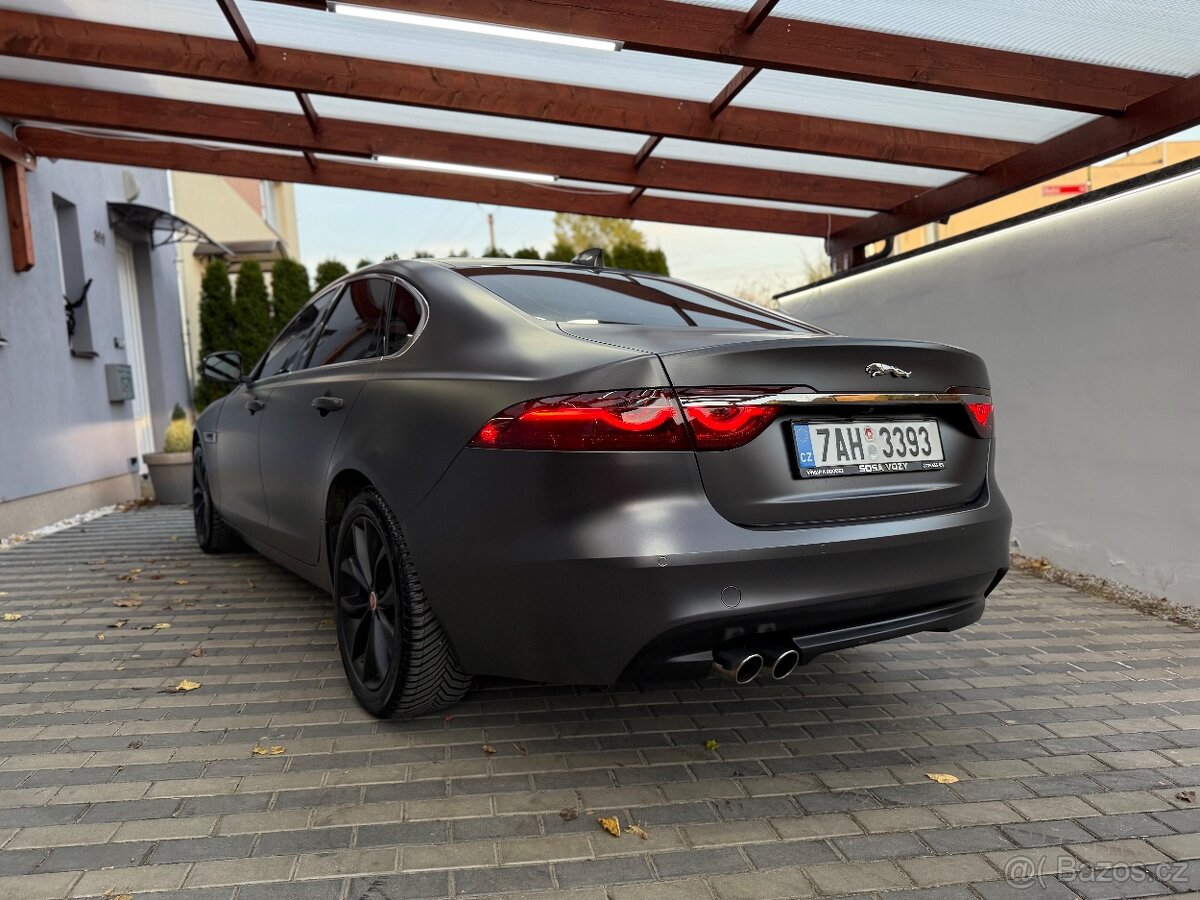 Jaguar XF 2.0d výborný stav - 9