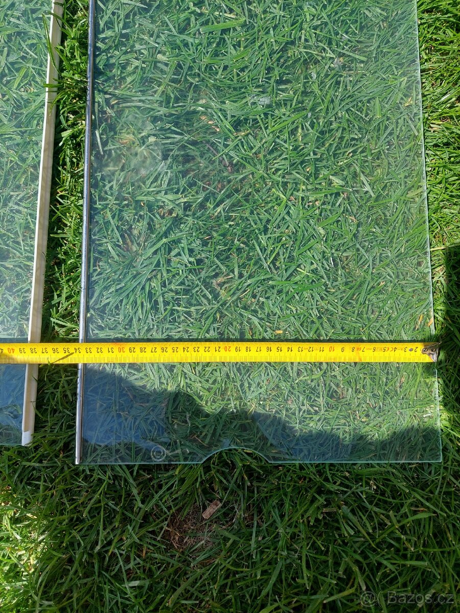 Police z lednice Liebherr - 9