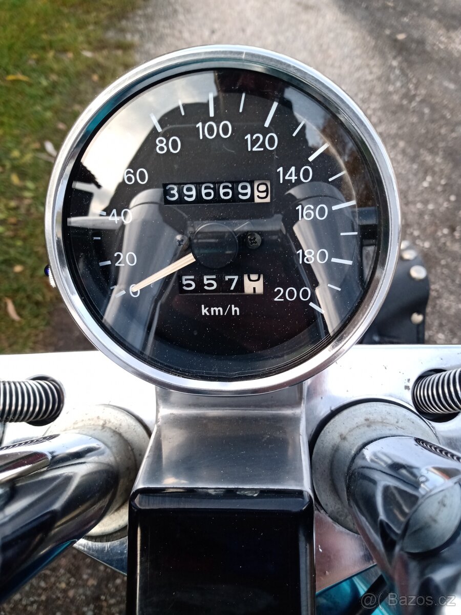 Suzuki Intruder 1400 VS - 9