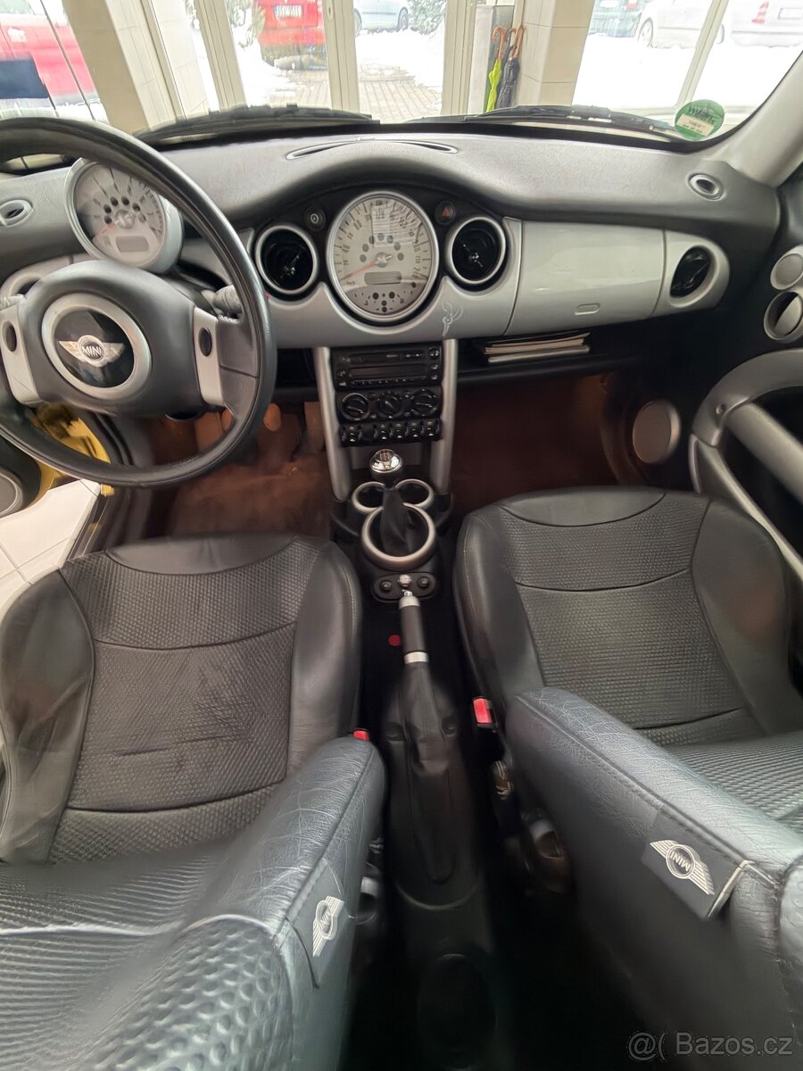 Mini Cooper 1,6 mimořádně zachovalý stav - 9