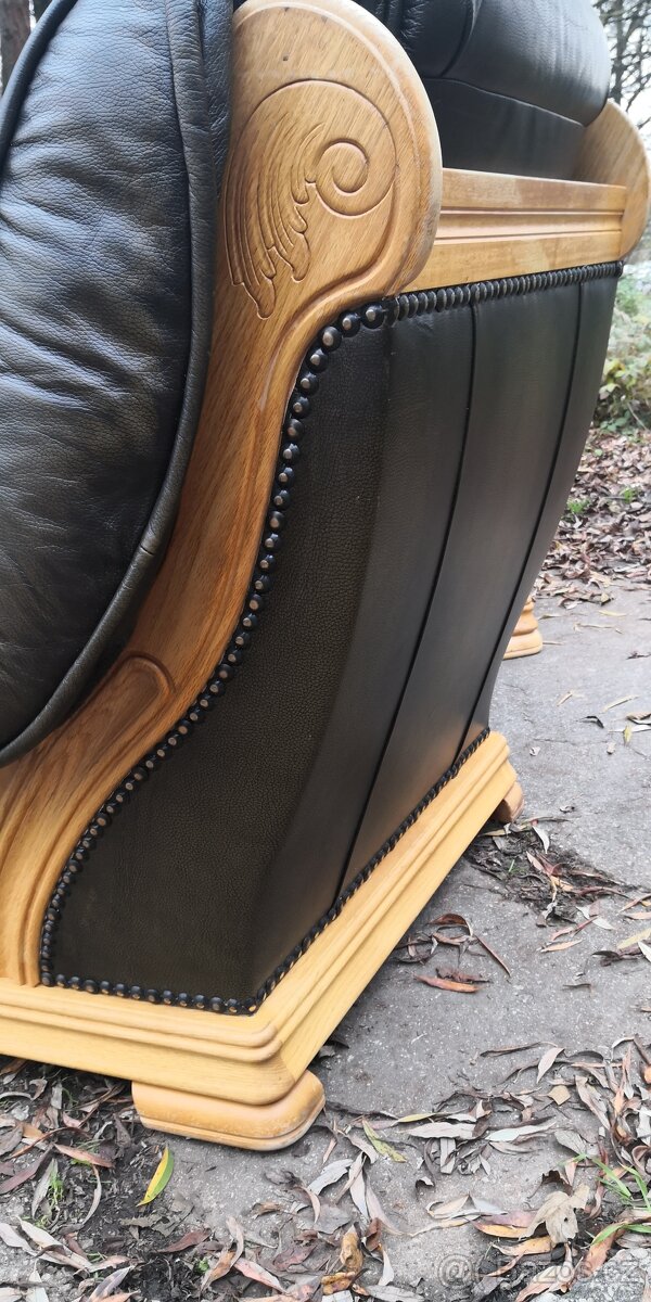 Kožená sedací souprava 3+1+1 s masiv dub. dřevem TOP STAV - 9