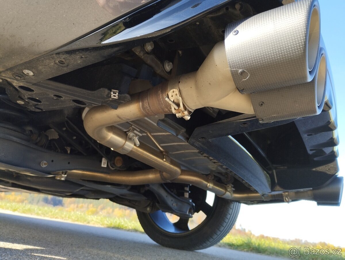 Cupra Formentor 1.5 TSI,sportovní sedadla + výfuk, 34tkm,DPH - 9