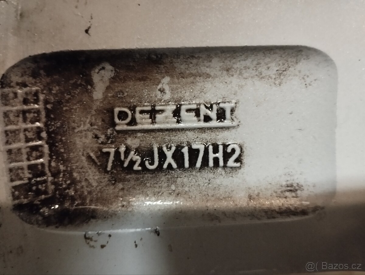 ALU Dezent 5x114,3 r17x7,5j ET 45 - 9