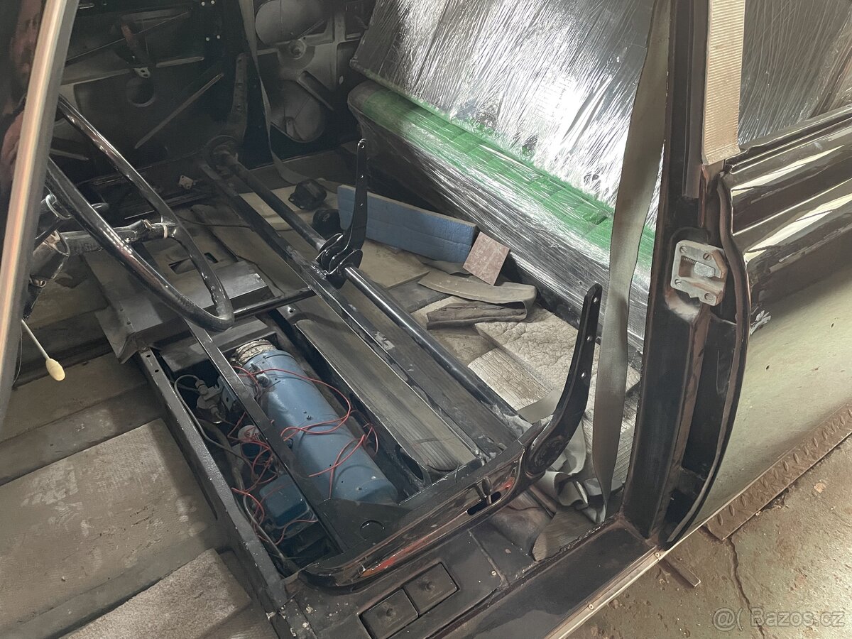 Tatra 603 k dokončení + ND - 9