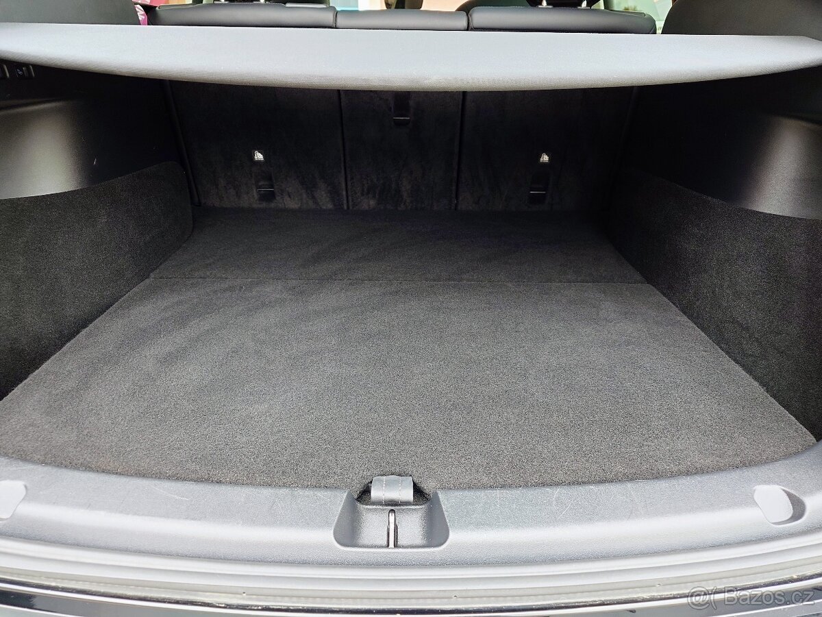 Tesla Model Y Long Range Dual Motor 378kW SOH 92,5 % - 9