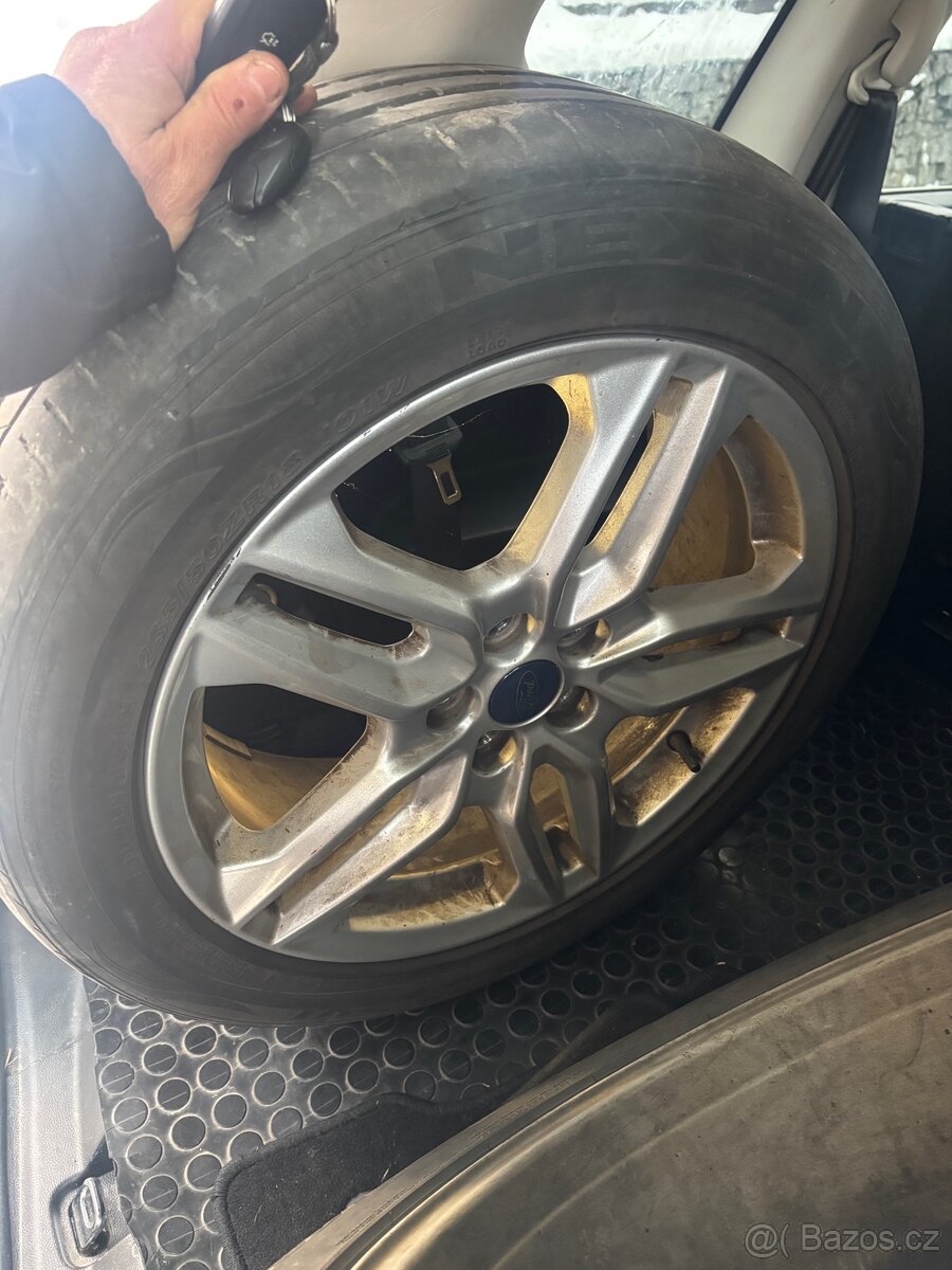 Ford S- Max 2,0 tdci 7 míst rok 2017 4x4 - 9