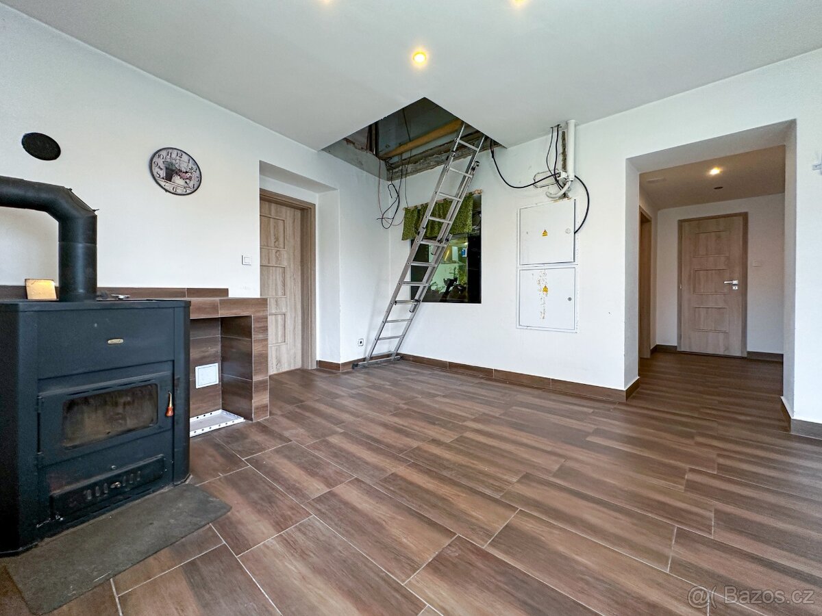 Prodej dvoupatrového domu Halenkovice - 9