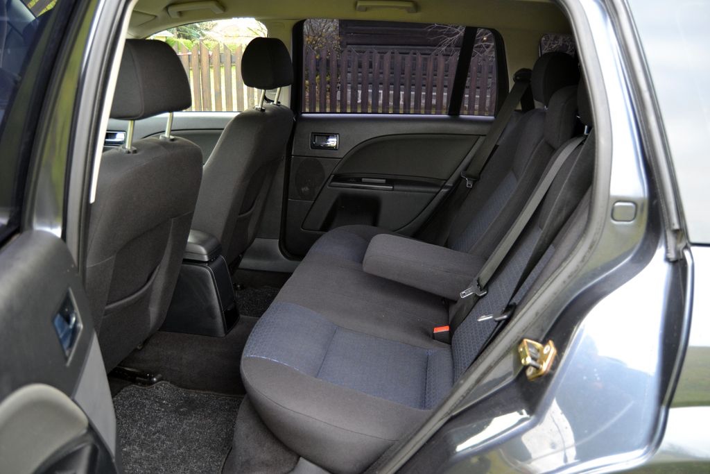 Ford Mondeo 2.2 TDCI 114kW Futura kombi - 9