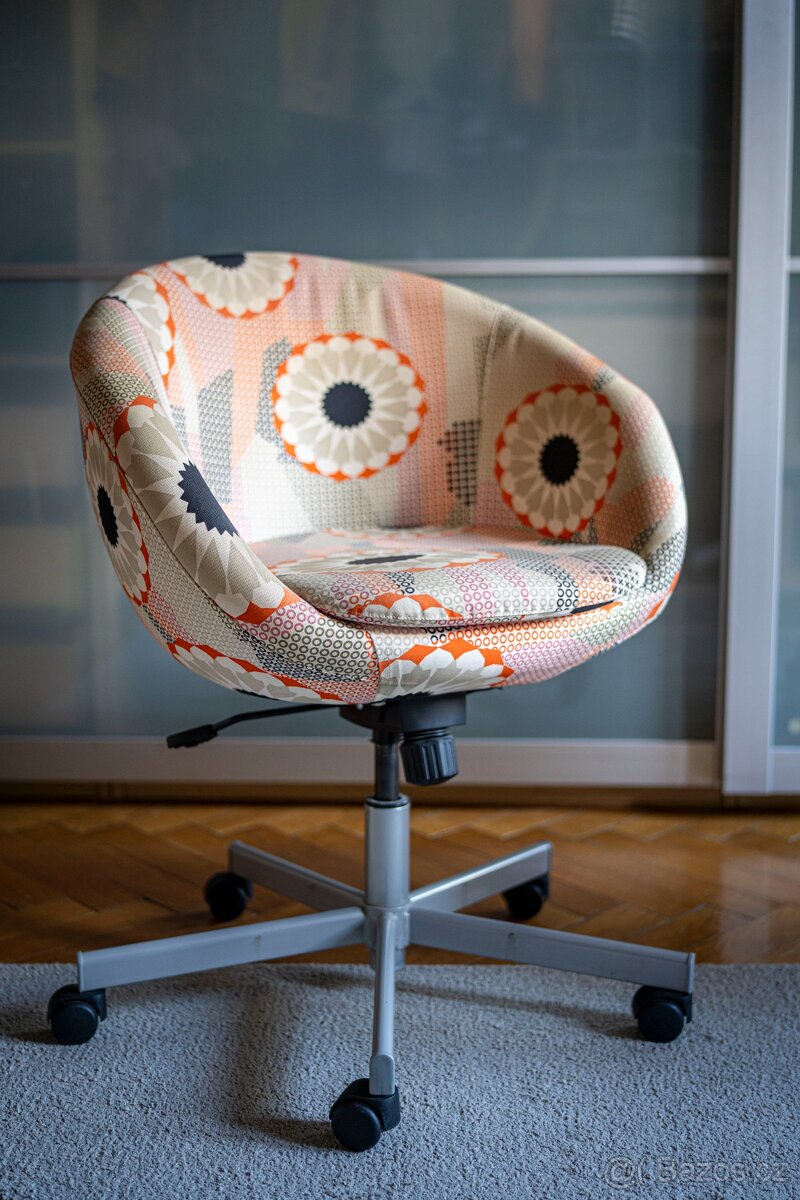 IKEA SKRUVSTA – otočná křesla na kolečkách (2 ks) - 9