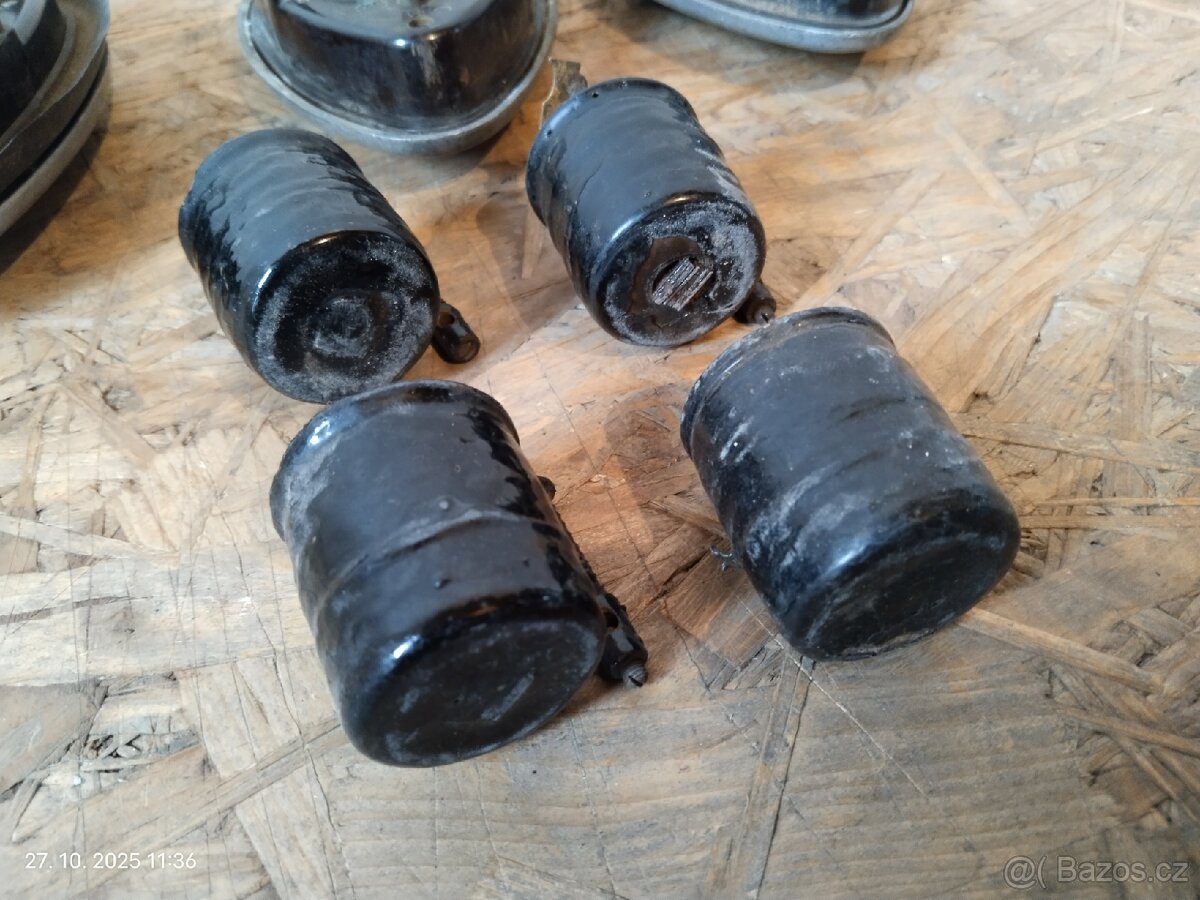 Jawa pérák, kývačka, půlbuben, ČZ prase - 9