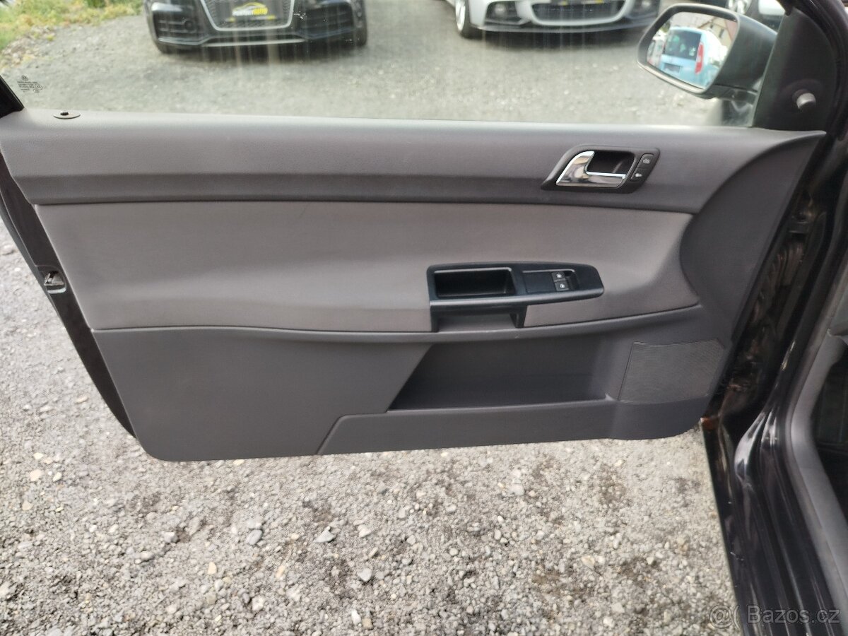 VW POLO 1.2i, r.v. 6/2009, najeto 164.610 km - 9